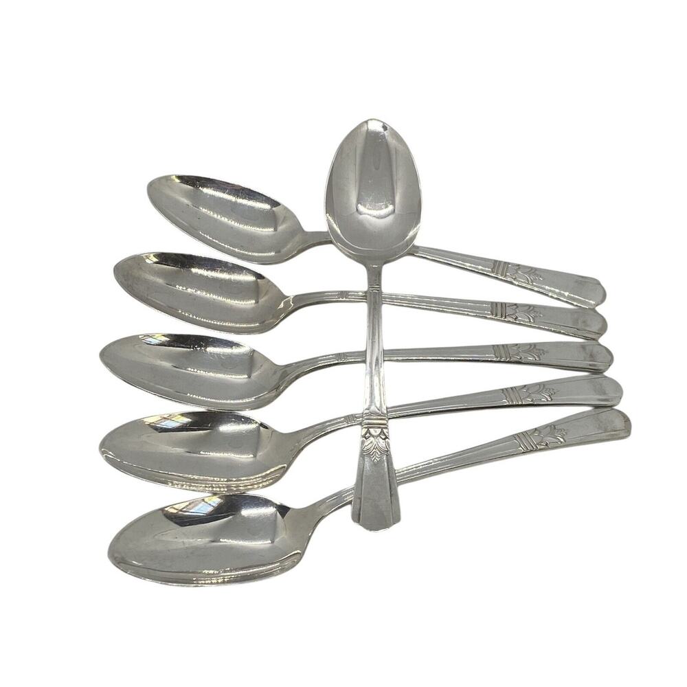 Six Court Silverplate 7 1/4” Place Oval Glossy Soup Spoons International 1939